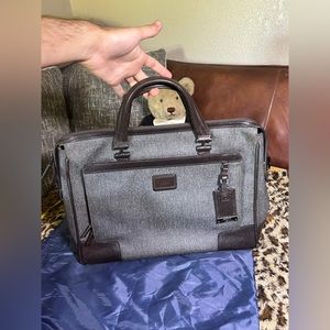 Tumi Astor Ansonia Leather Trim Laptop Messenger Bag Grey Coated Canvas Zip RFID
